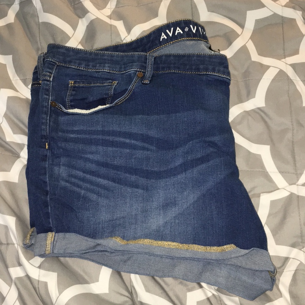 Ava And Viv Midi Shorts Size 26w - image 3